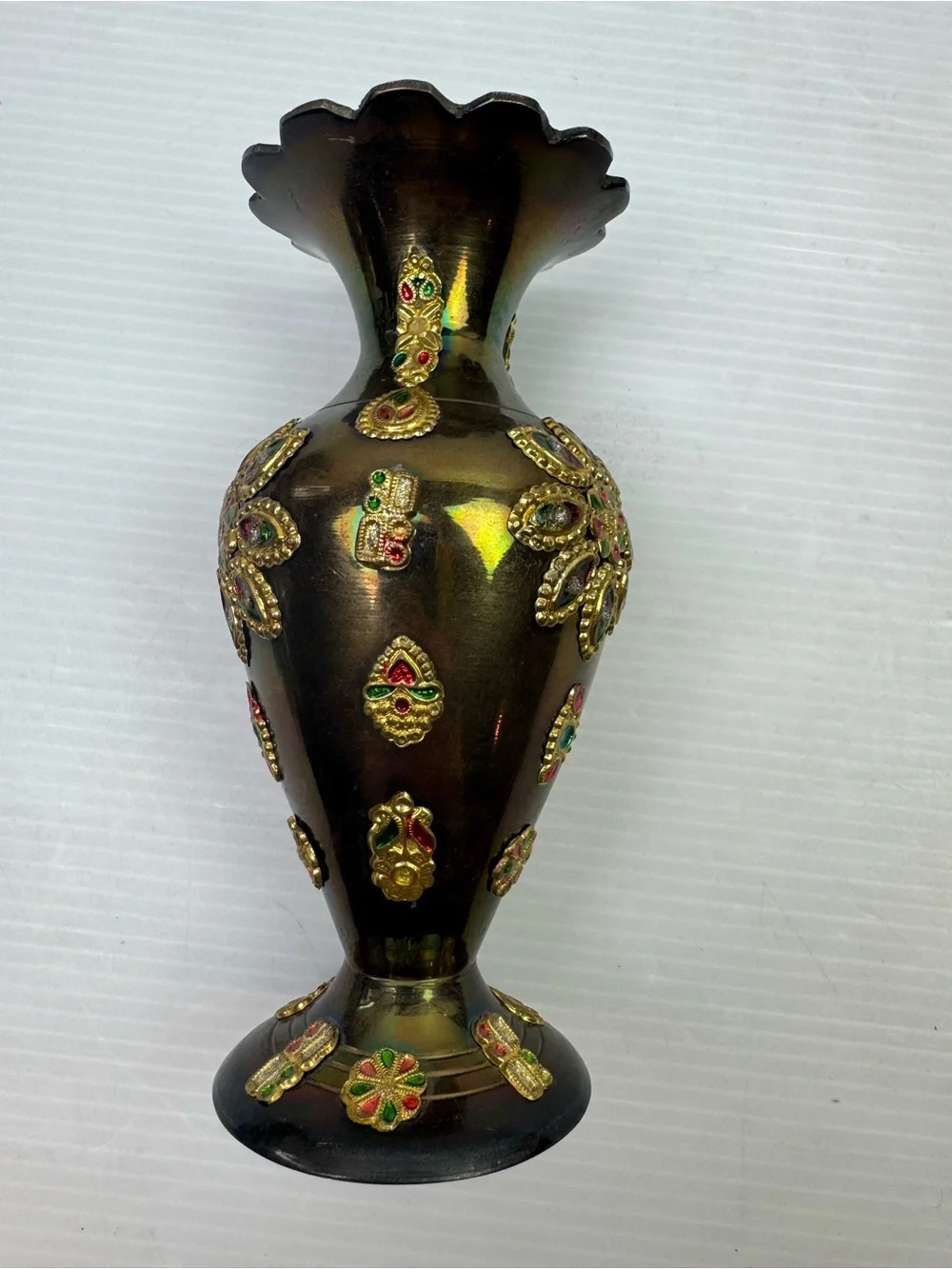 Indian? Iridescent Brass Vase Enamel Gem Medallion Scalloped Rim 6” Decor VTG